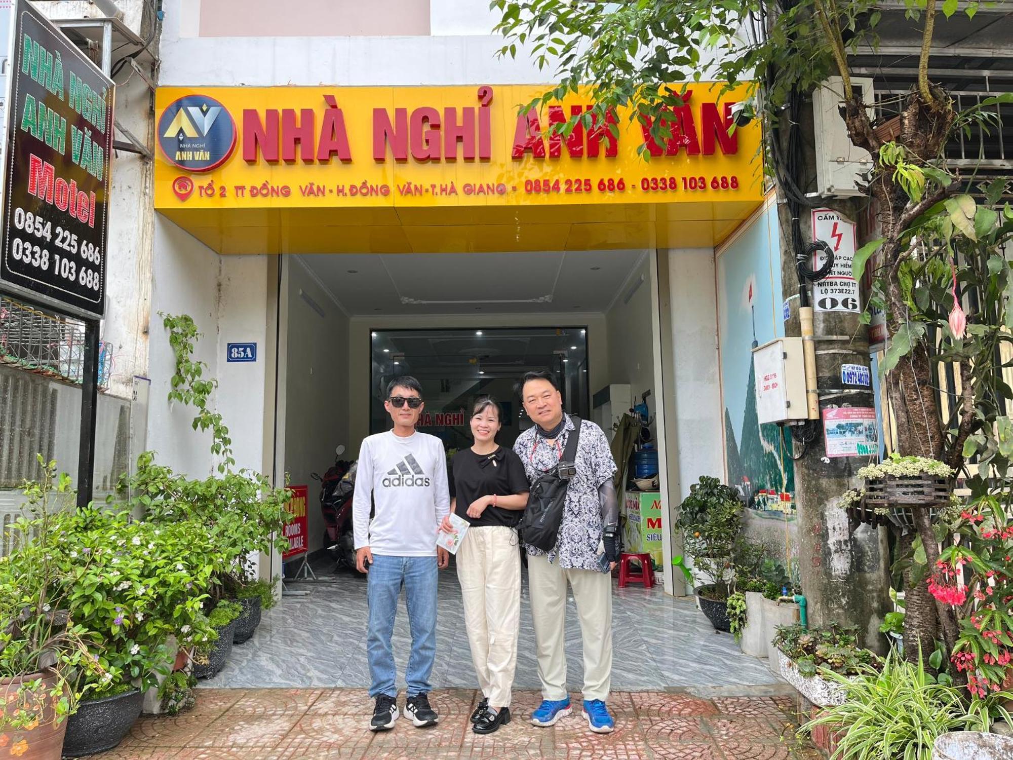 Nha Nghi Anh Van Dong Van  Buitenkant foto